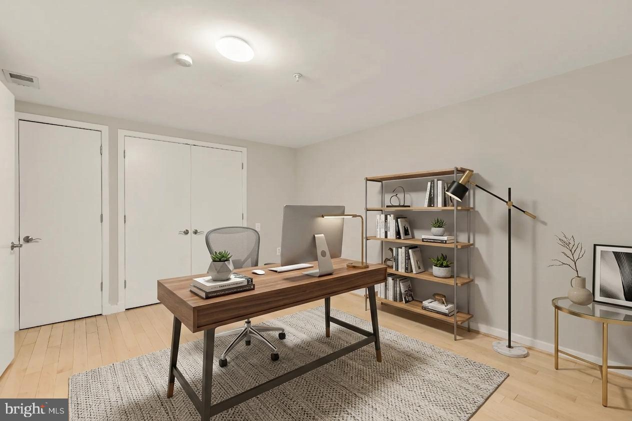 2412 17th St Nw #c-03 Property Photo 20