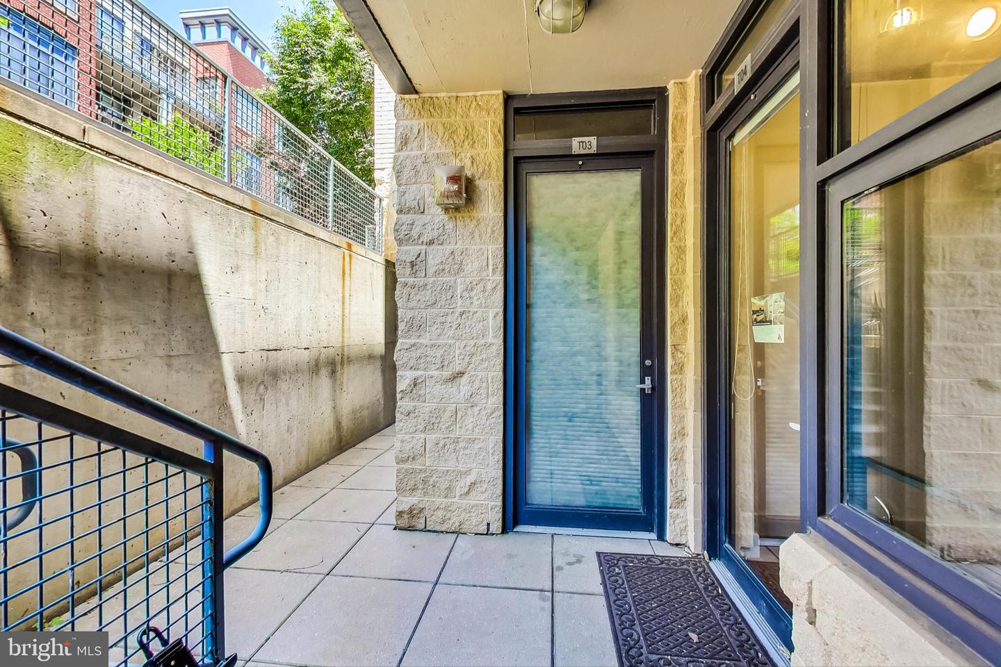 2301 Champlain St Nw #t04 Property Photo 8