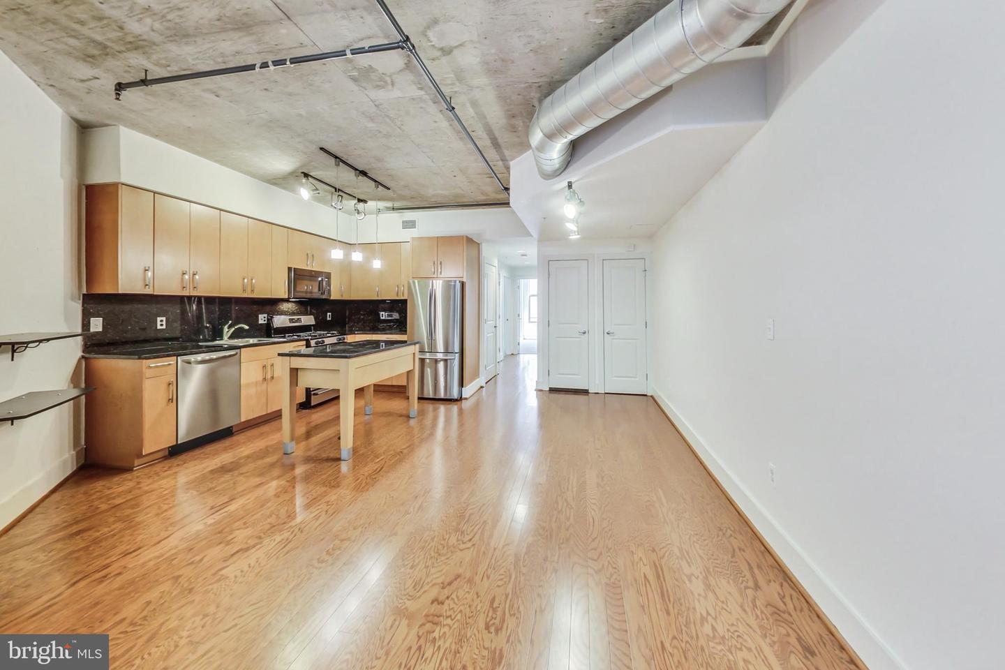 2301 Champlain St Nw #t04 Property Photo 9