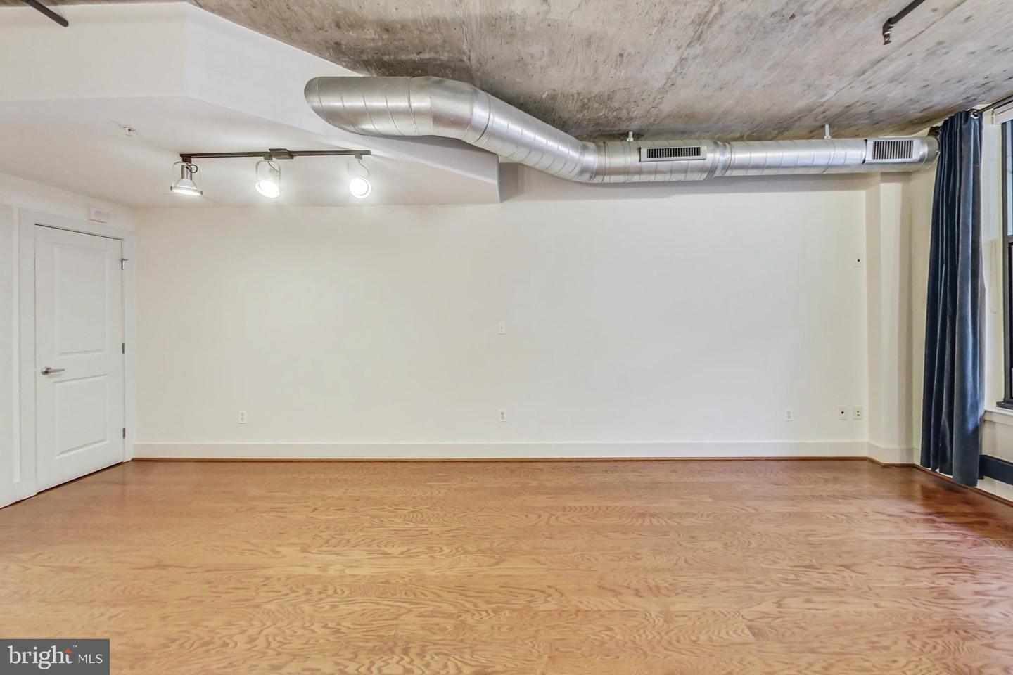 2301 Champlain St Nw #t04 Property Photo 10