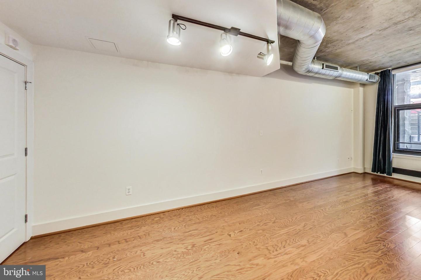 2301 Champlain St Nw #t04 Property Photo 13