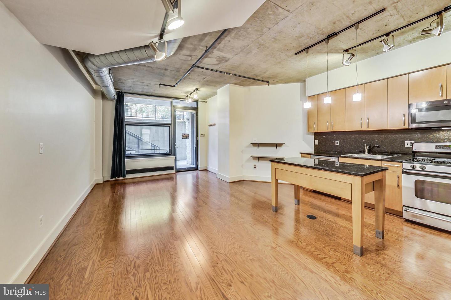 2301 Champlain St Nw #t04 Property Photo 14
