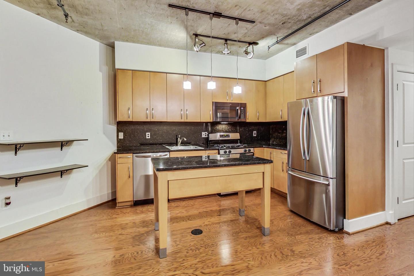 2301 Champlain St Nw #t04 Property Photo 15