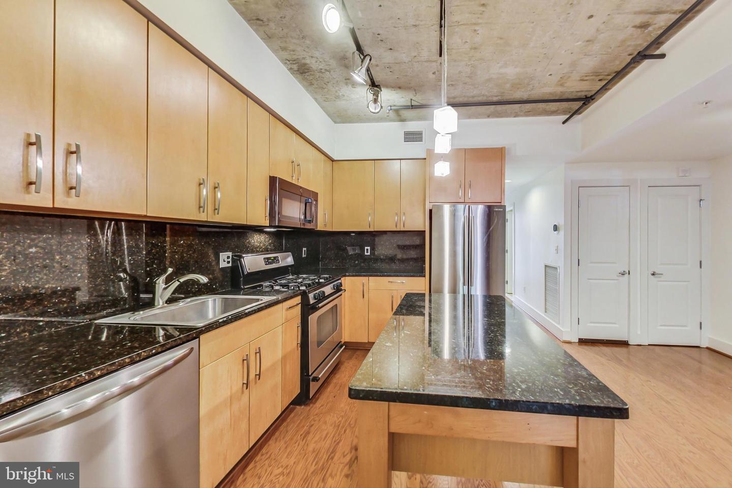 2301 Champlain St Nw #t04 Property Photo 16