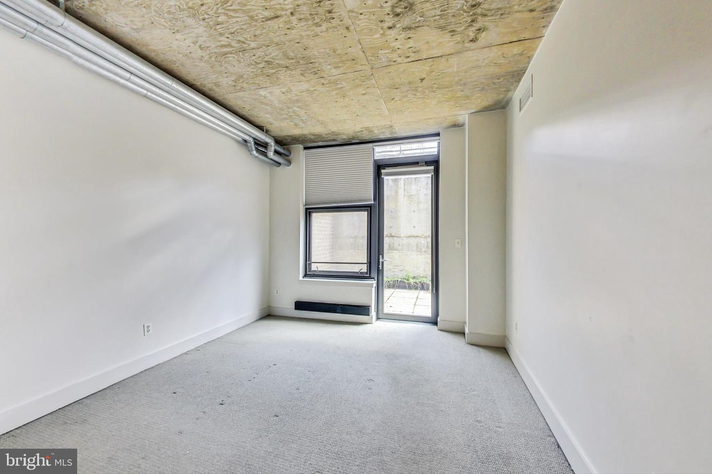 2301 Champlain St Nw #t04 Property Photo 18