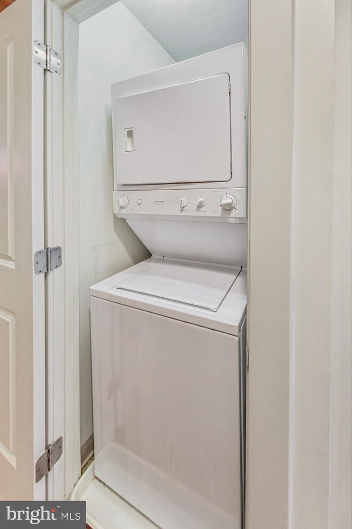 2301 Champlain St Nw #t04 Property Photo 29