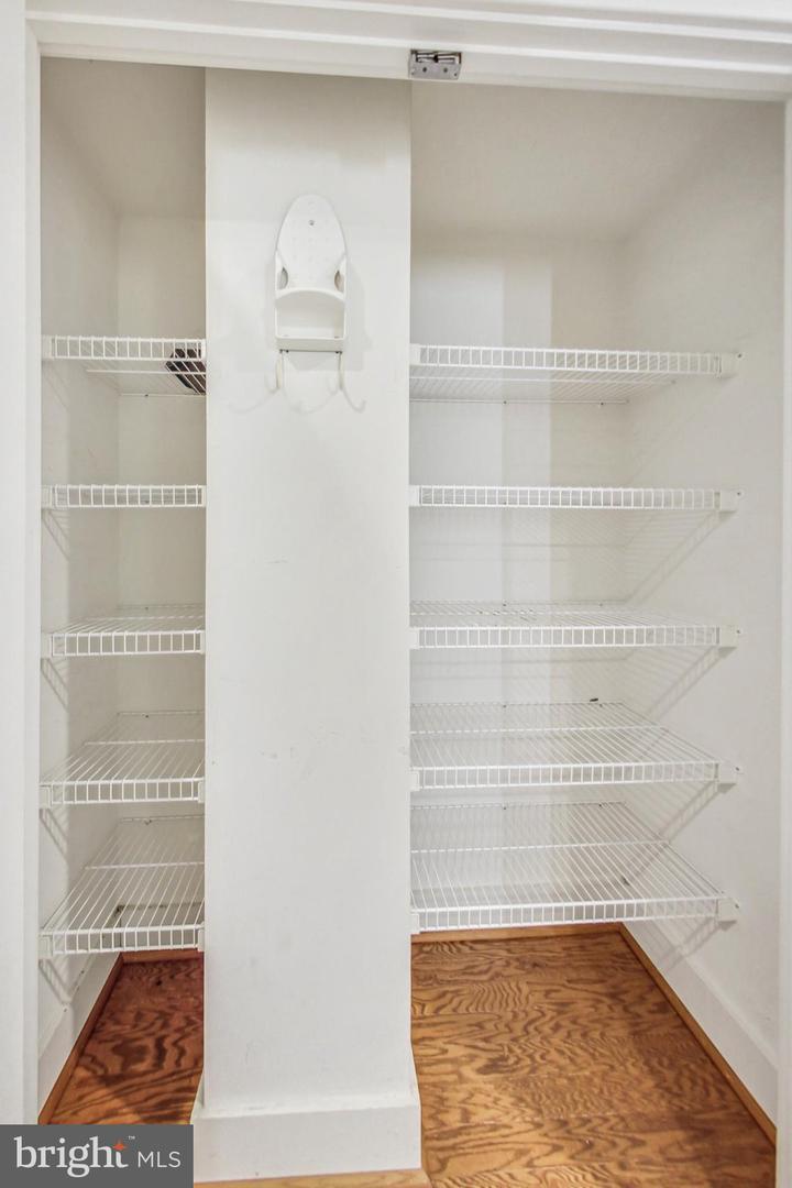 2301 Champlain St Nw #t04 Property Photo 30