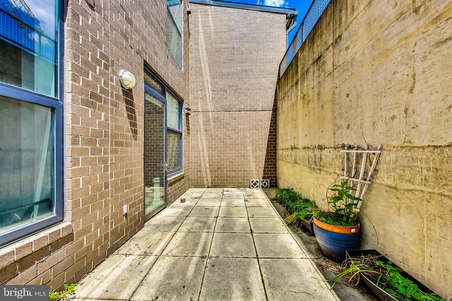 2301 Champlain St Nw #t04 Property Photo 32