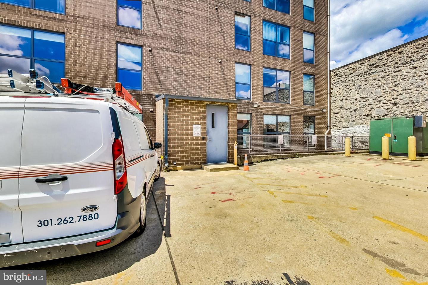 2301 Champlain St Nw #t04 Property Photo 33