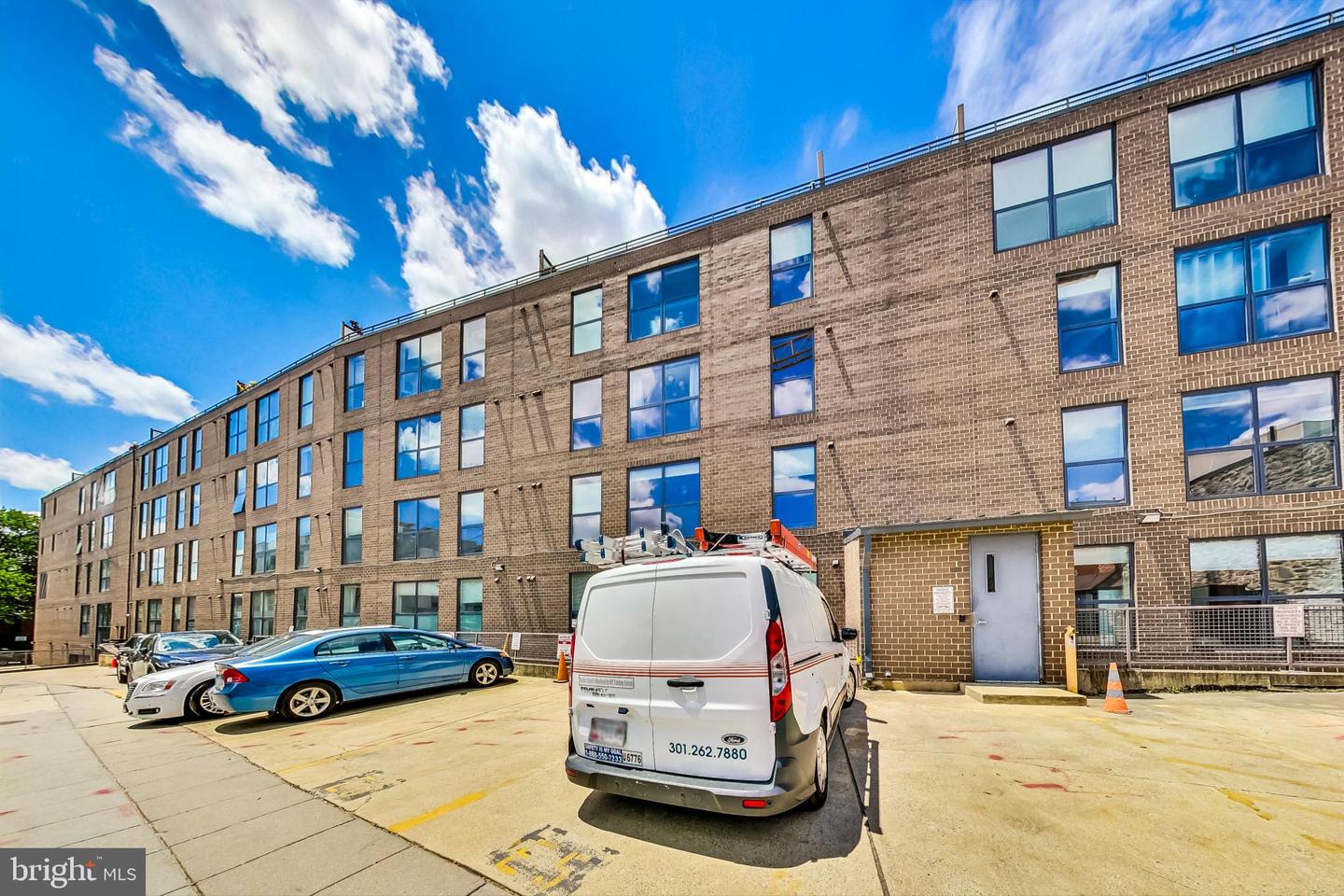 2301 Champlain St Nw #t04 Property Photo 34