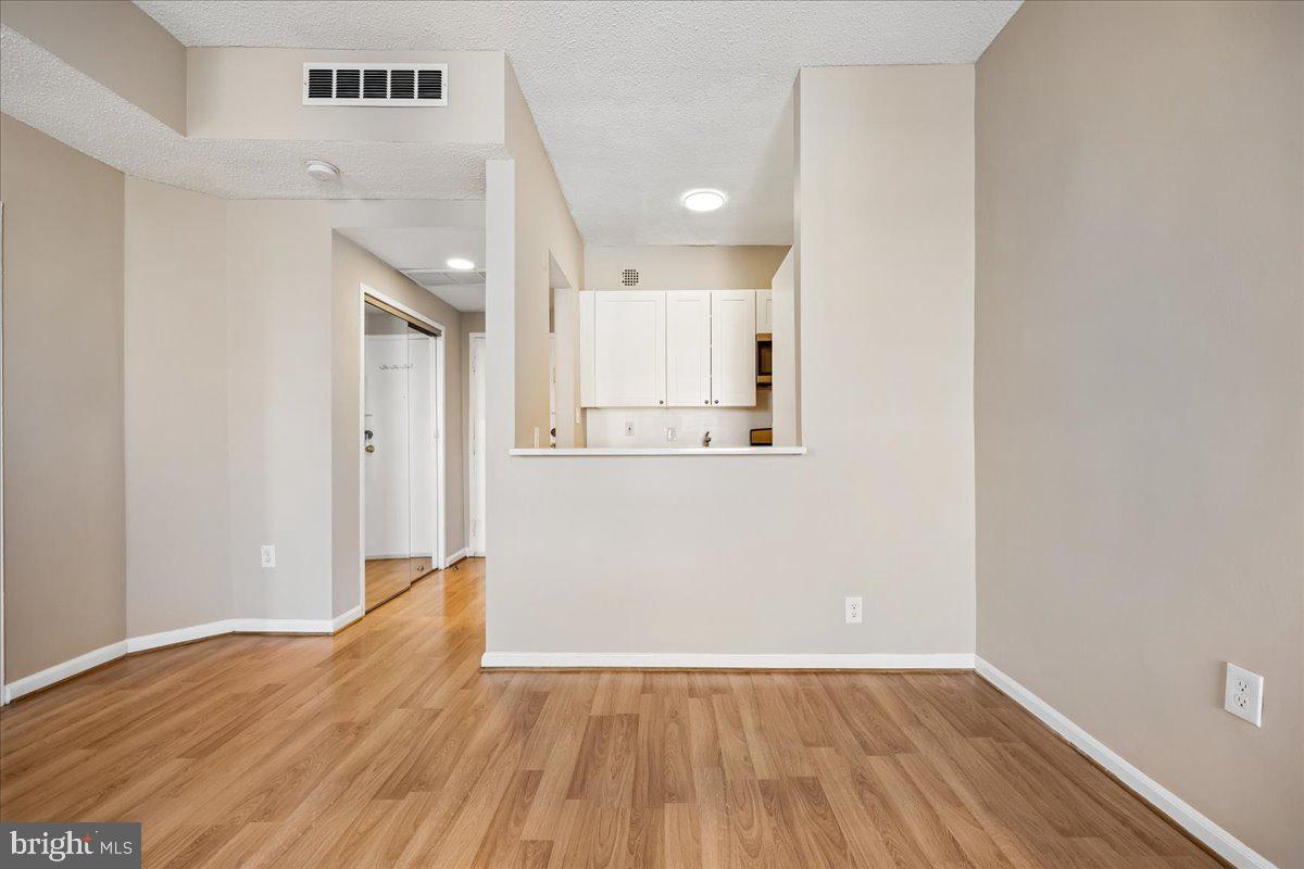 1851 Nw Columbia Rd Nw #401 Property Photo 15