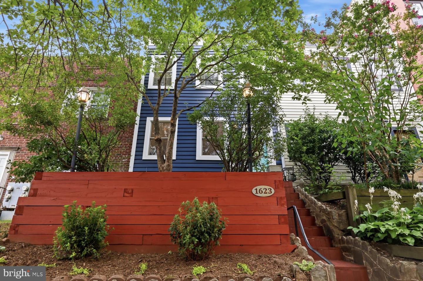 1623 Constitution Ave Ne Property Photo 1
