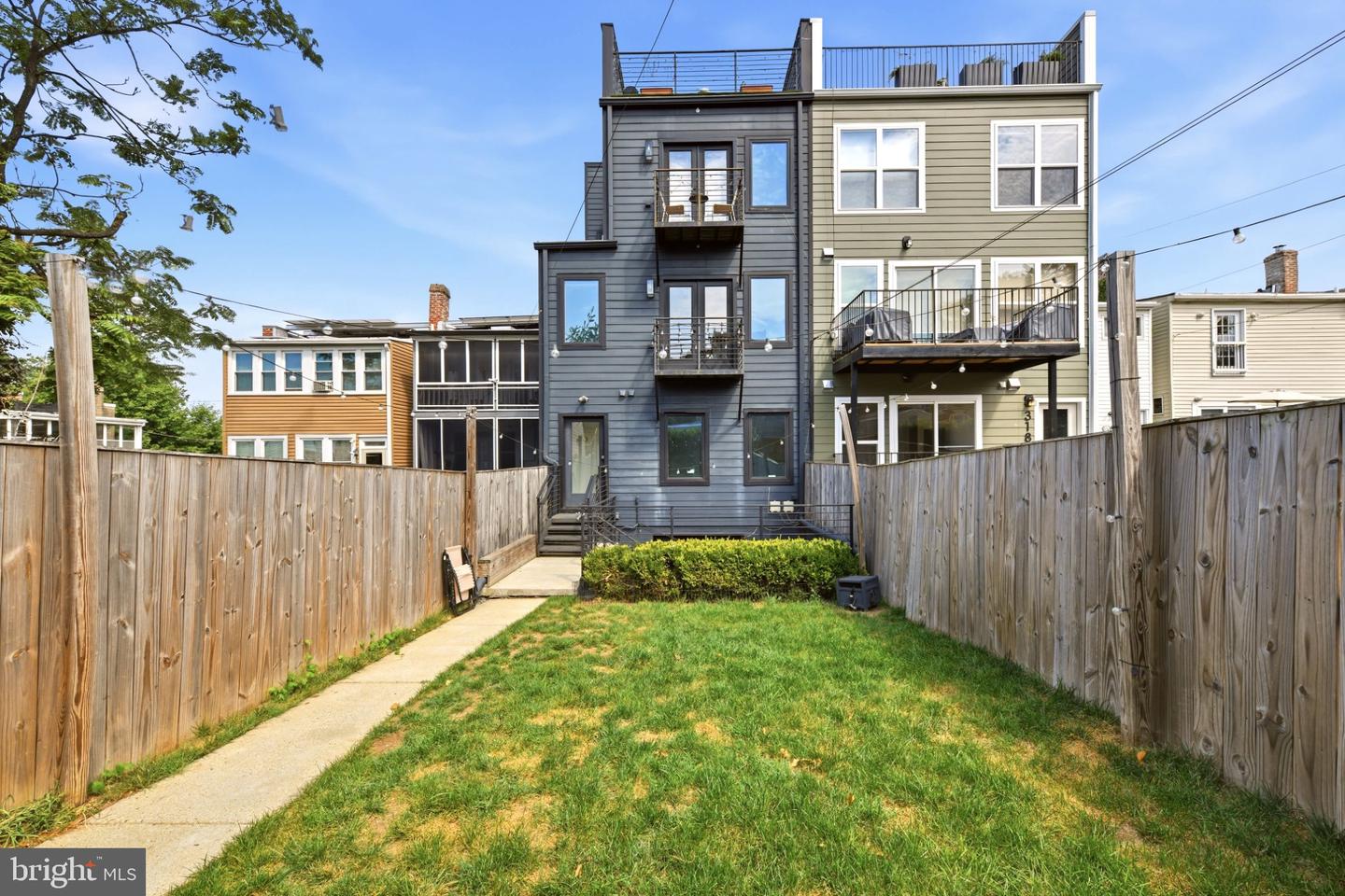 320 Webster St Nw #2 Property Photo 13