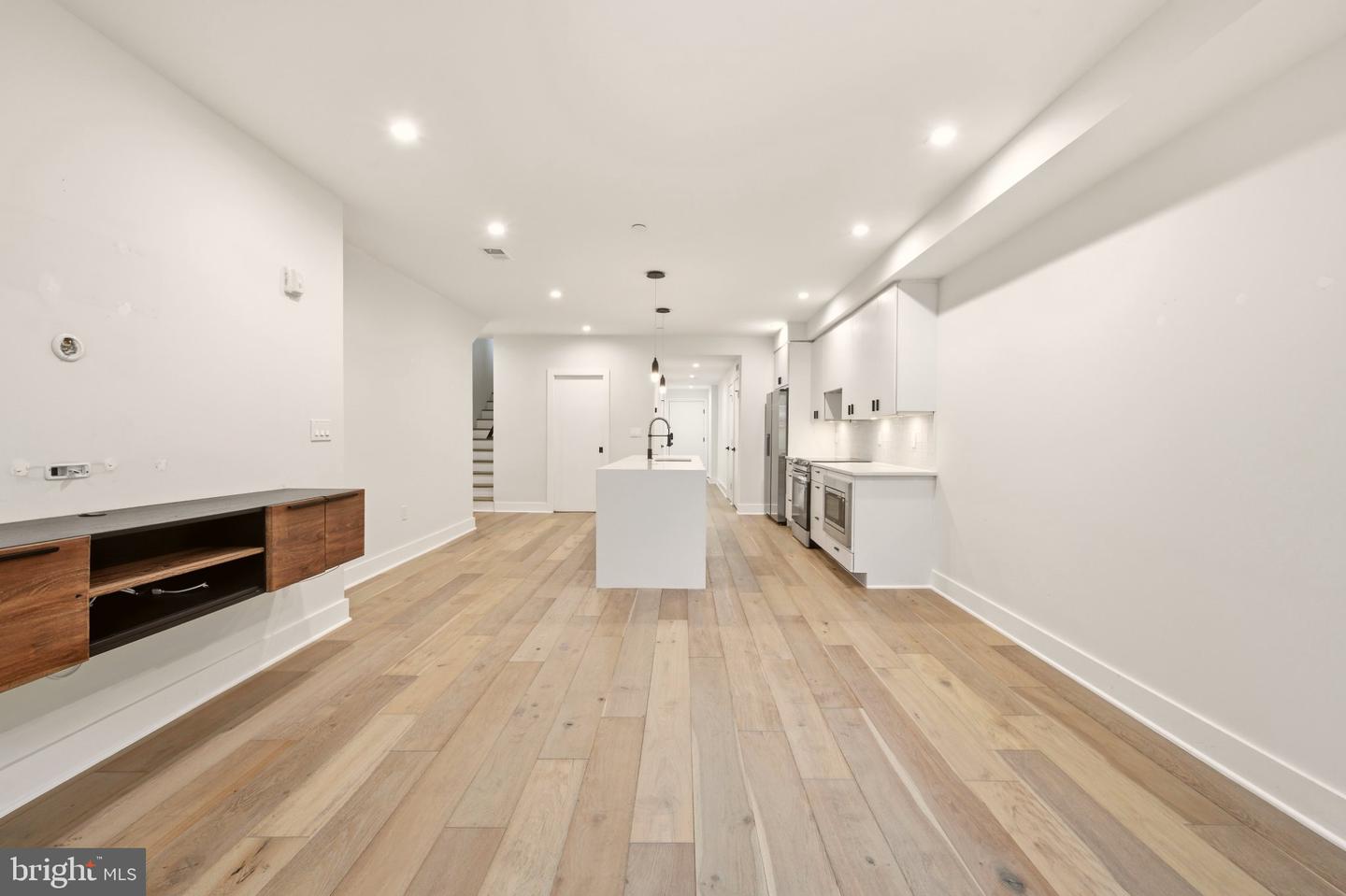 320 Webster St Nw #2 Property Photo 15