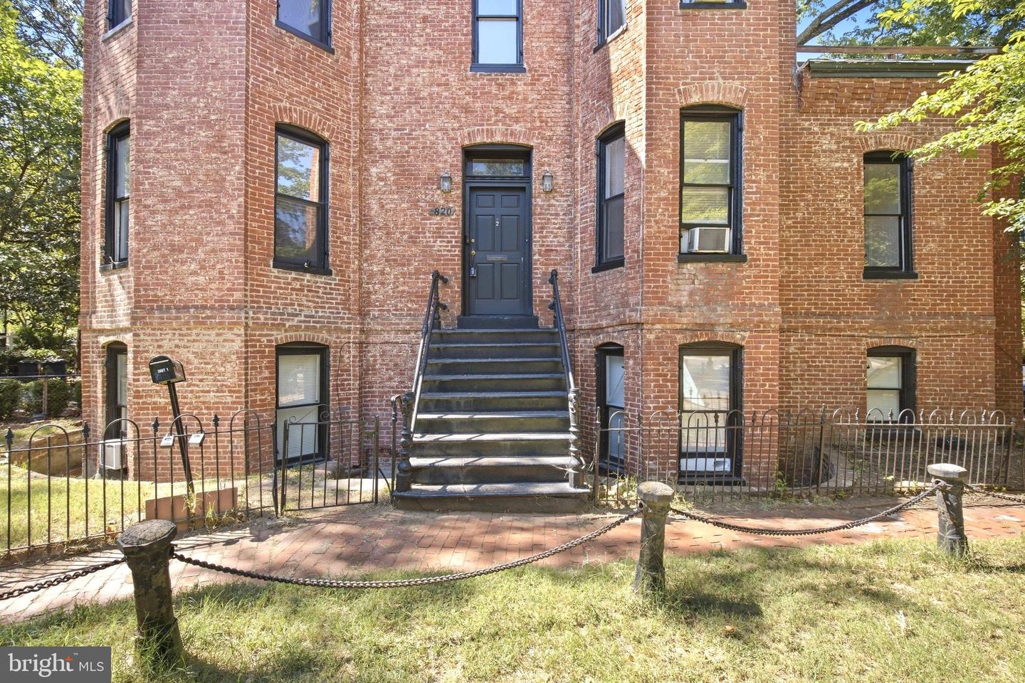 820 North Carolina Ave Se Property Photo 34