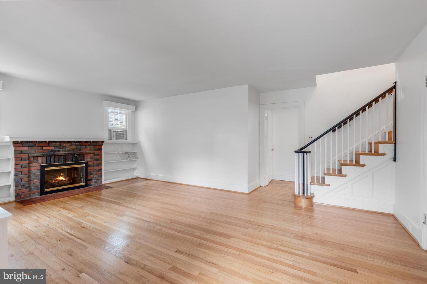4215 Chesapeake St Nw Property Photo 4