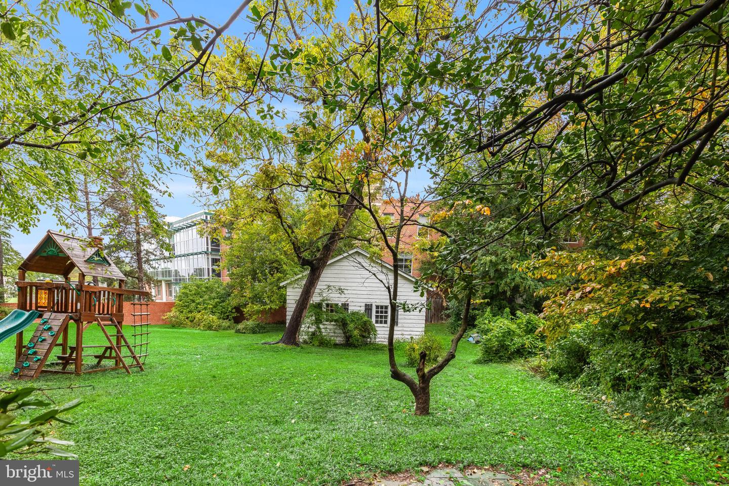 4215 Chesapeake St Nw Property Photo 37