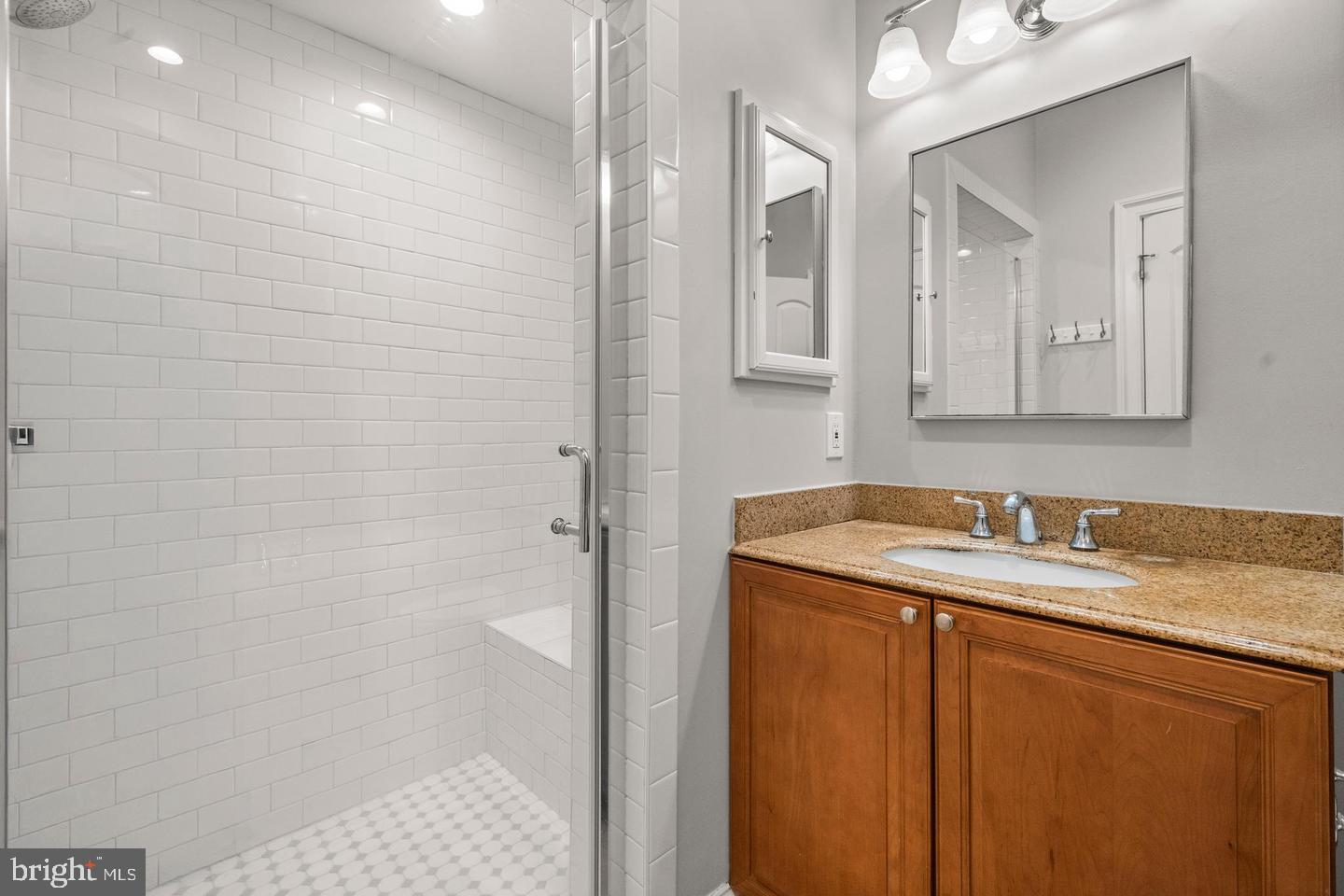 DCDC2282252 Property Photo 18
