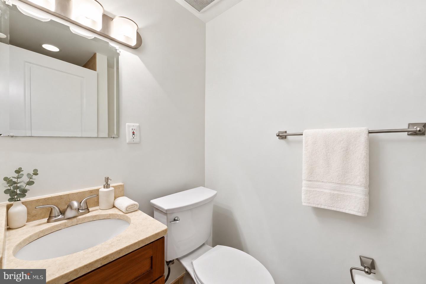 14 S St Ne #302 Property Photo 24
