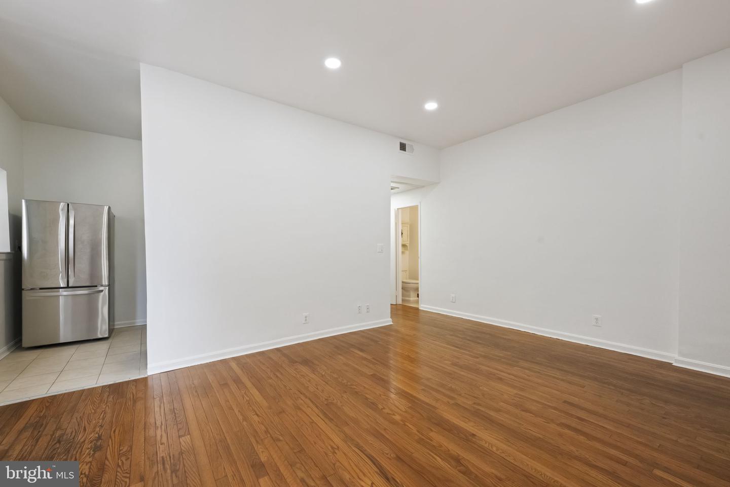 1669 Columbia Rd Nw #2nd Property Photo 8