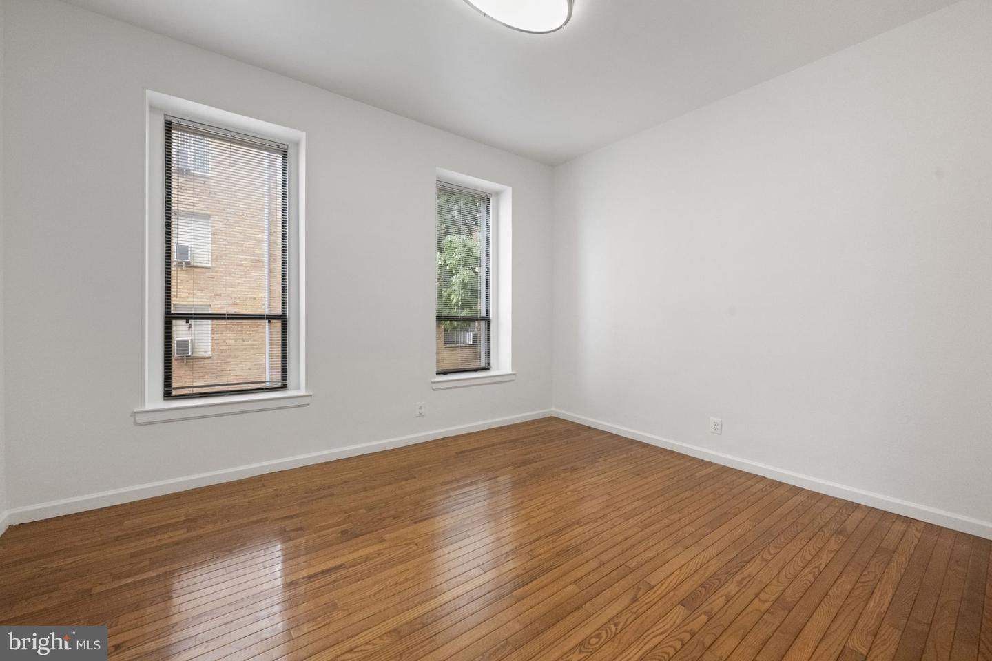 1669 Columbia Rd Nw #2nd Property Photo 16