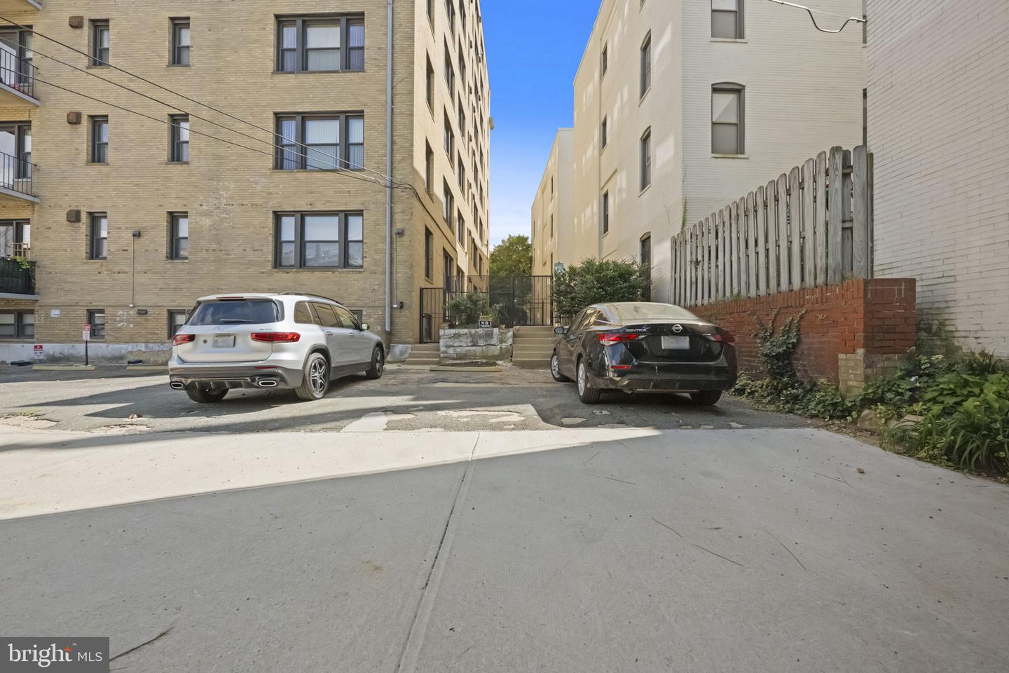 1669 Columbia Rd Nw #2nd Property Photo 19