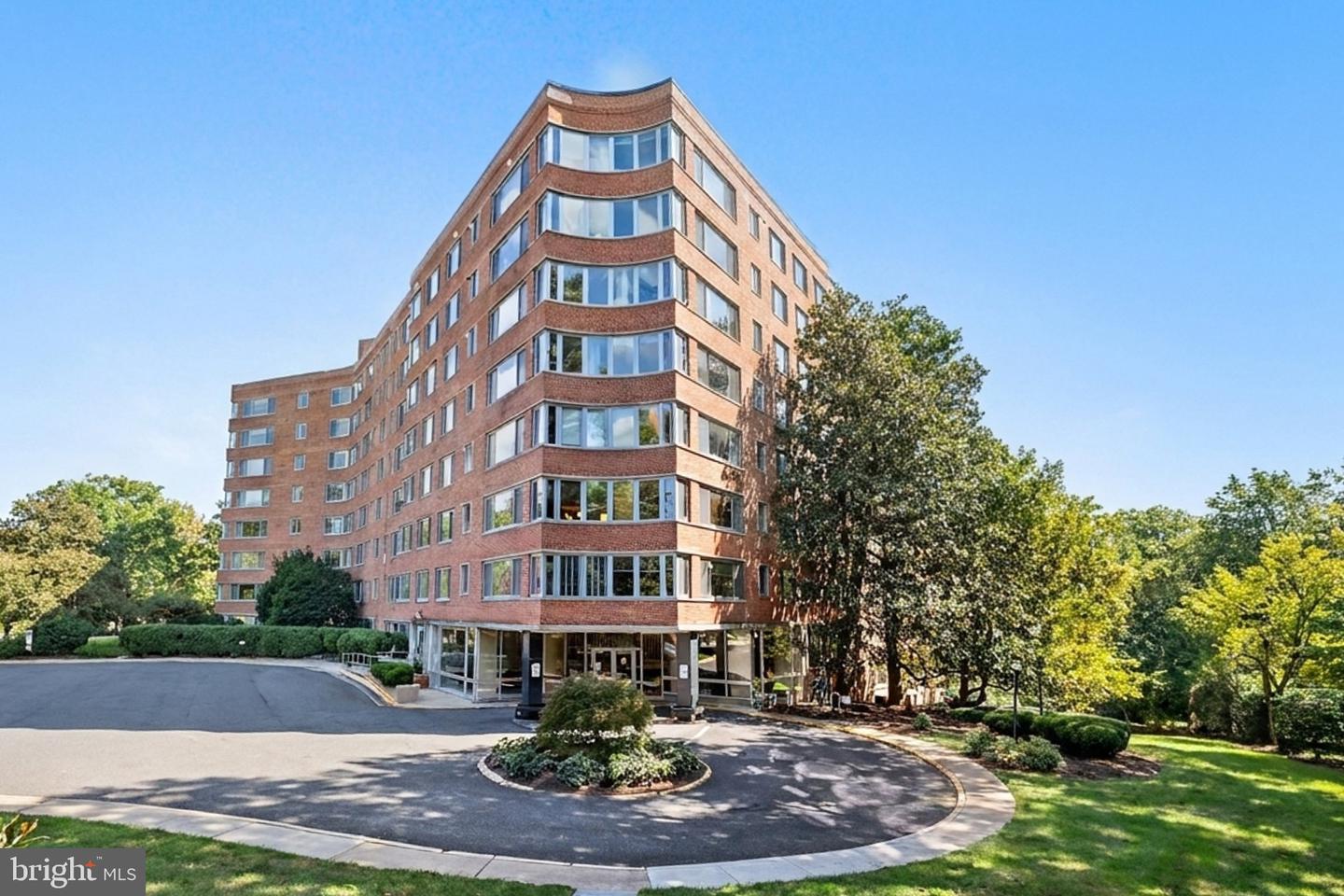 4200 CATHEDRAL AVE NW #403 Property Photo 1
