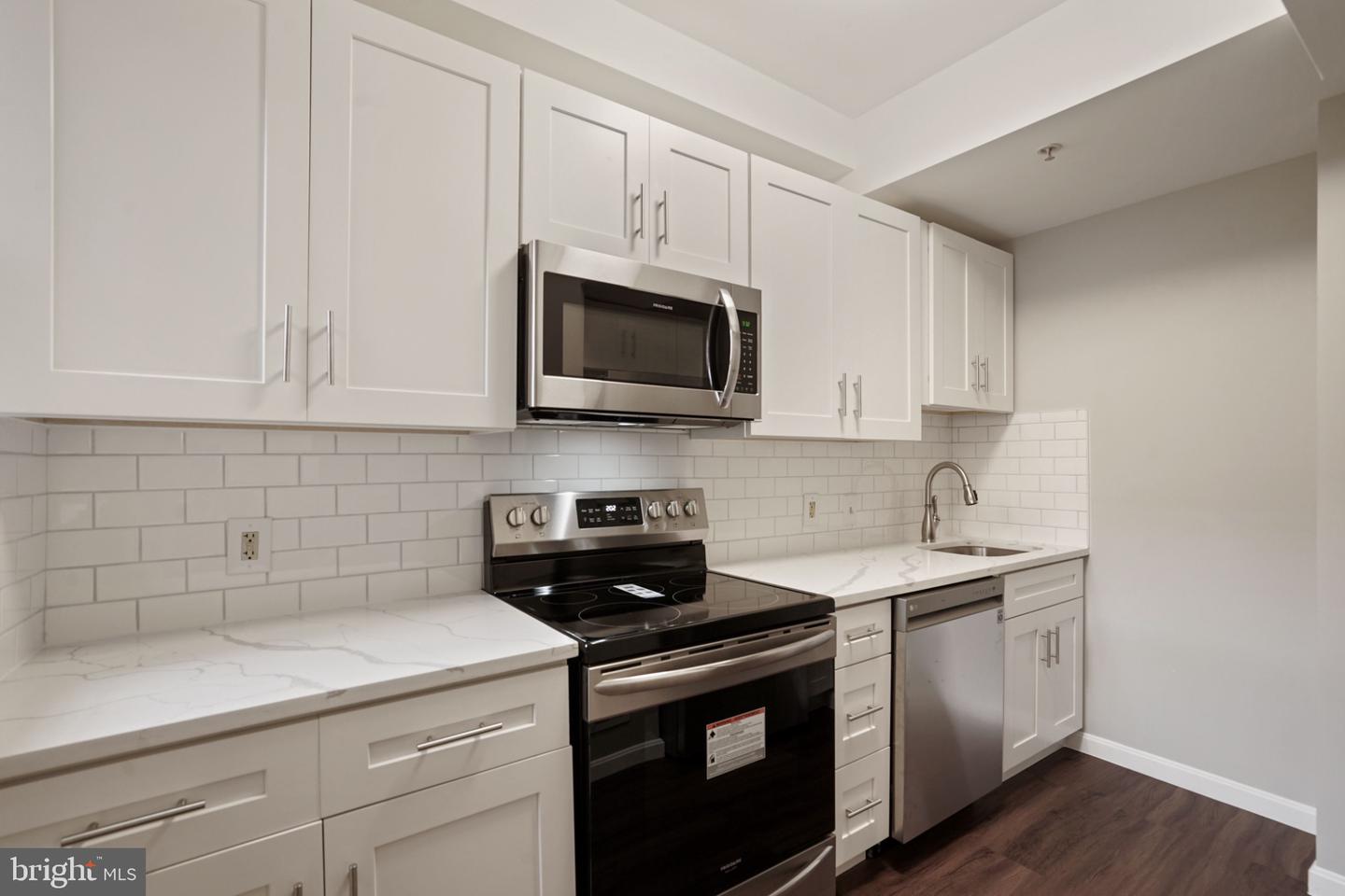 1458 COLUMBIA RD NW #108 Property Photo 1