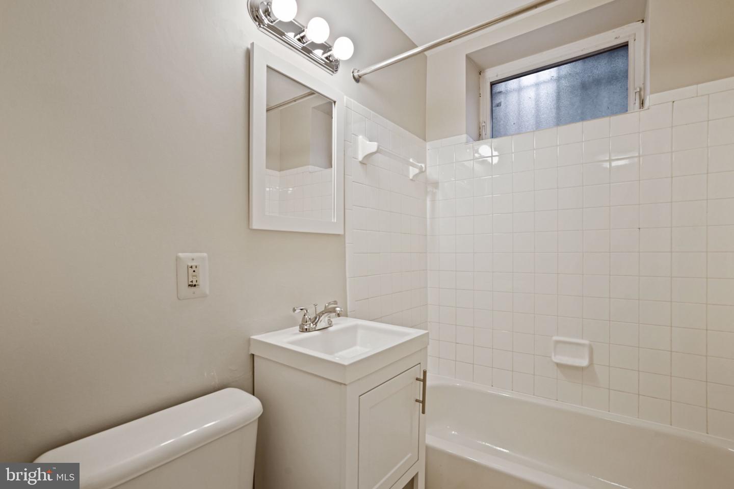 1458 Columbia Rd Nw #108 Property Photo 23
