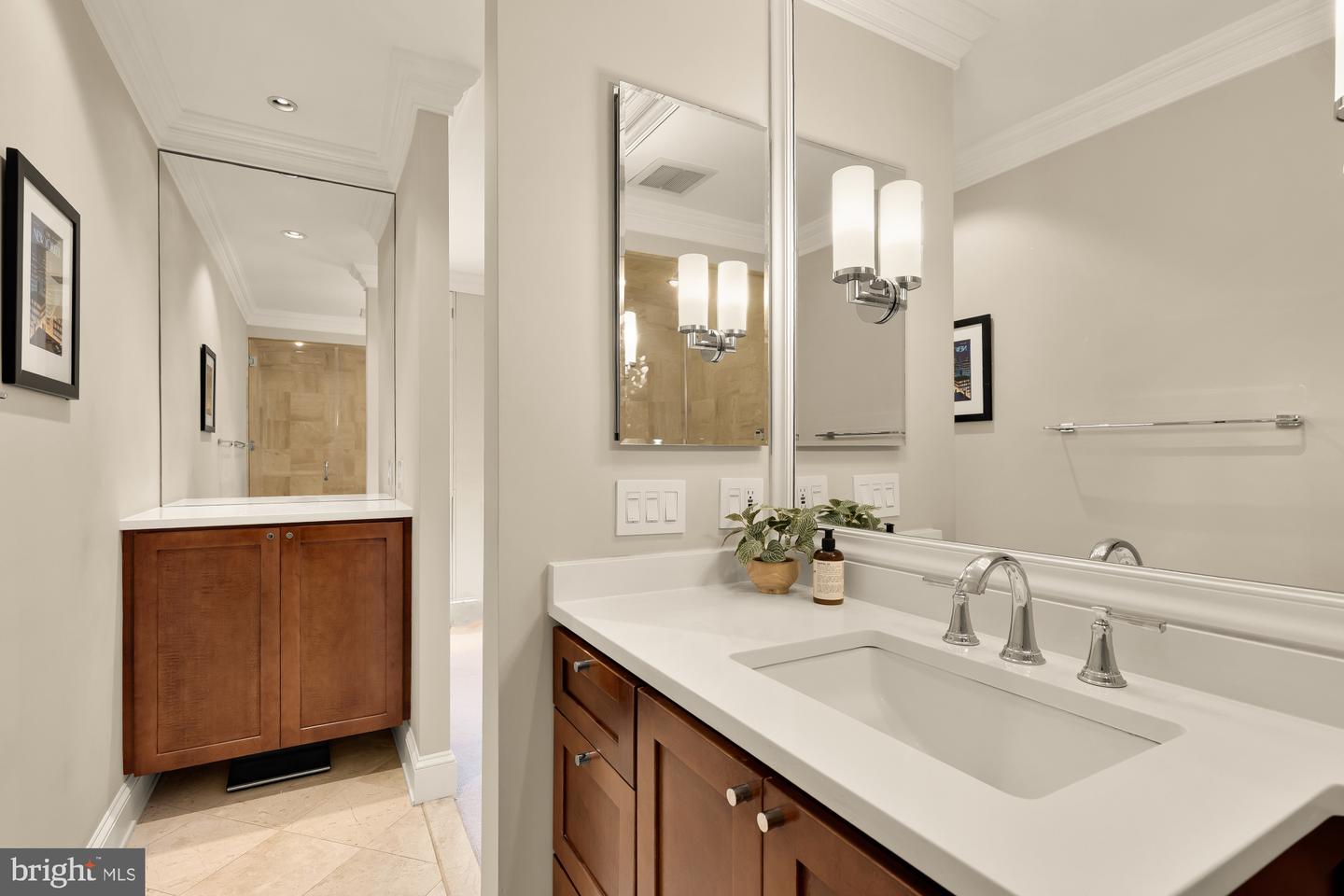 1672 Beekman Pl Nw #b Property Photo 20