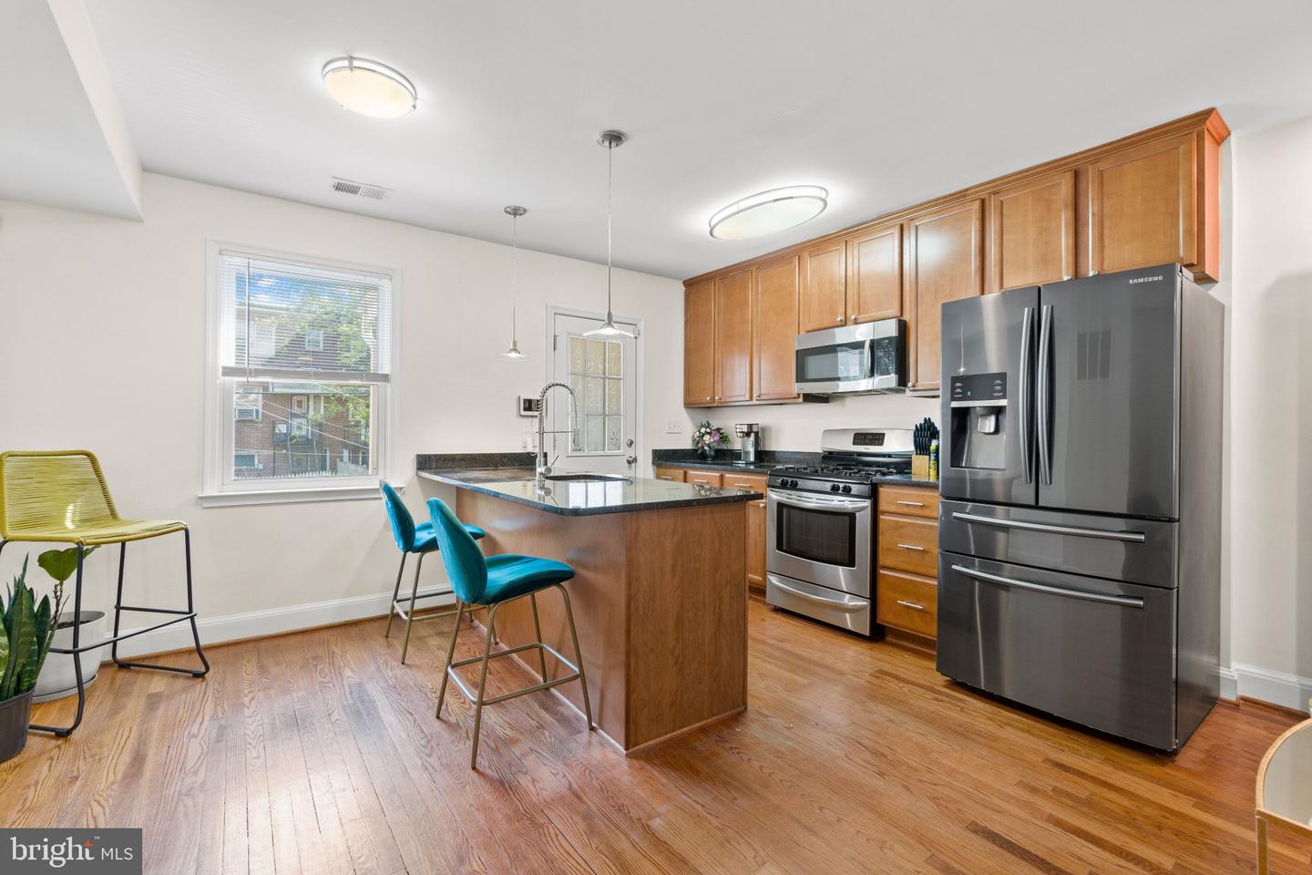 1621 R St Se Property Photo 4