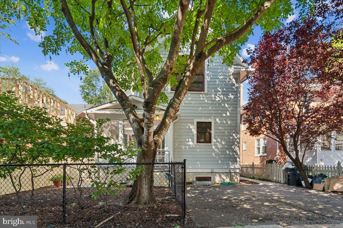 5321 43rd St Nw Property Photo 4