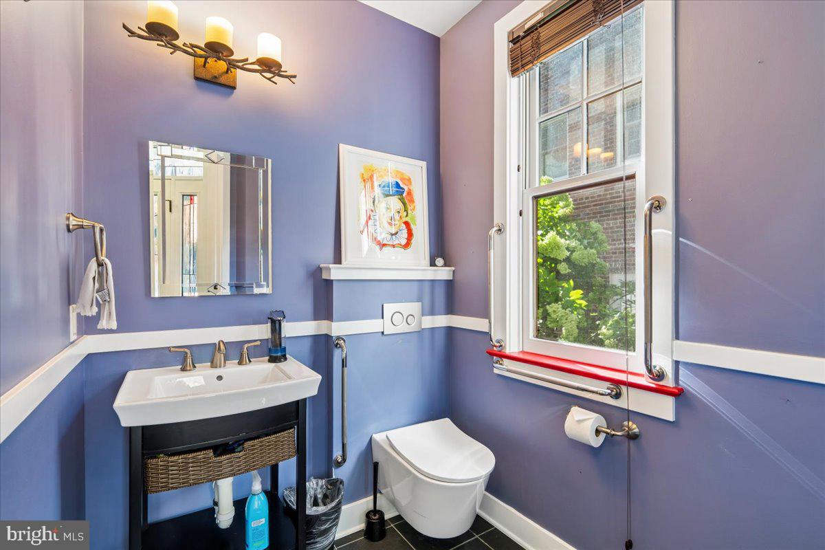 5321 43rd St Nw Property Photo 10
