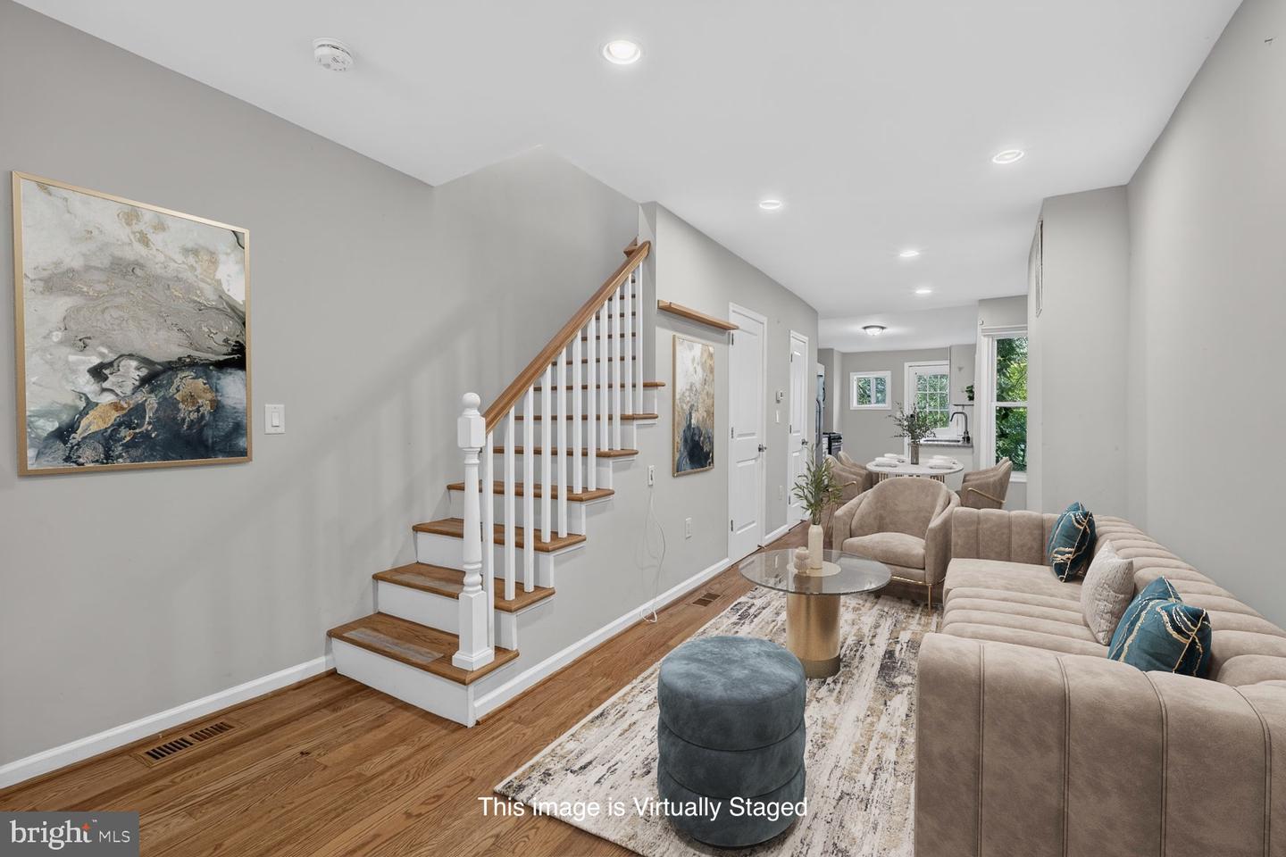 1816 Minnesota Se Property Photo 1