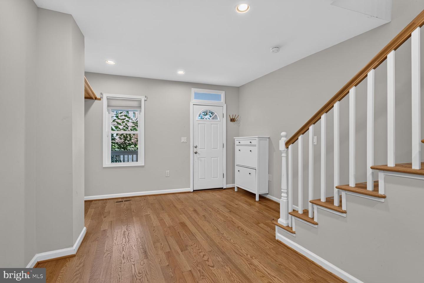 1816 Minnesota Se Property Photo 3