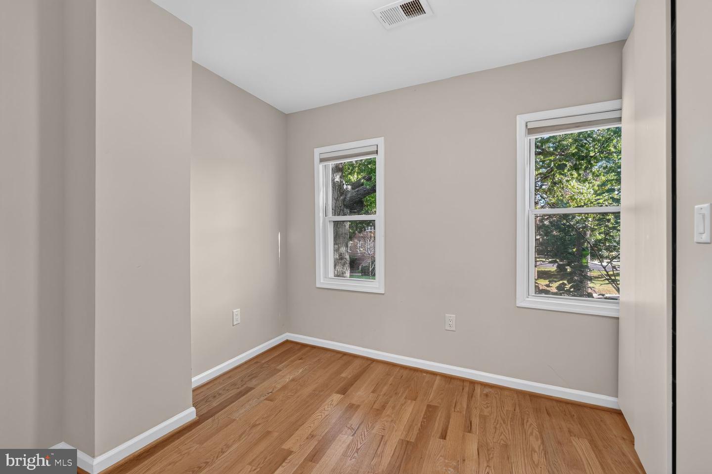1816 Minnesota Se Property Photo 16
