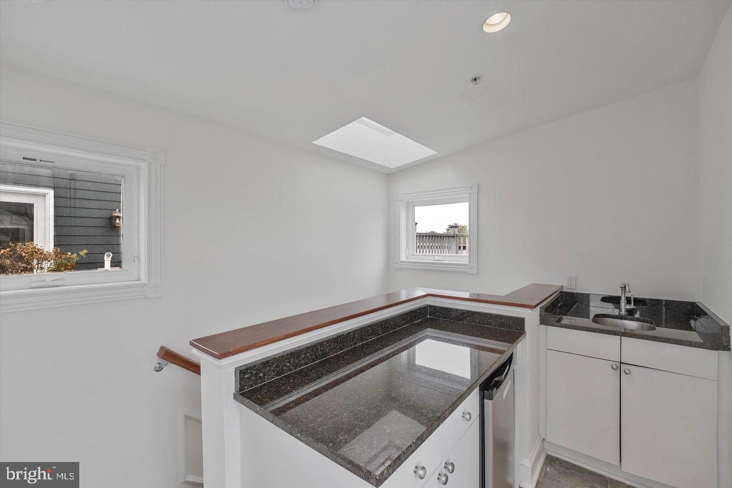 1333 Constitution Ave Ne #b Property Photo 20