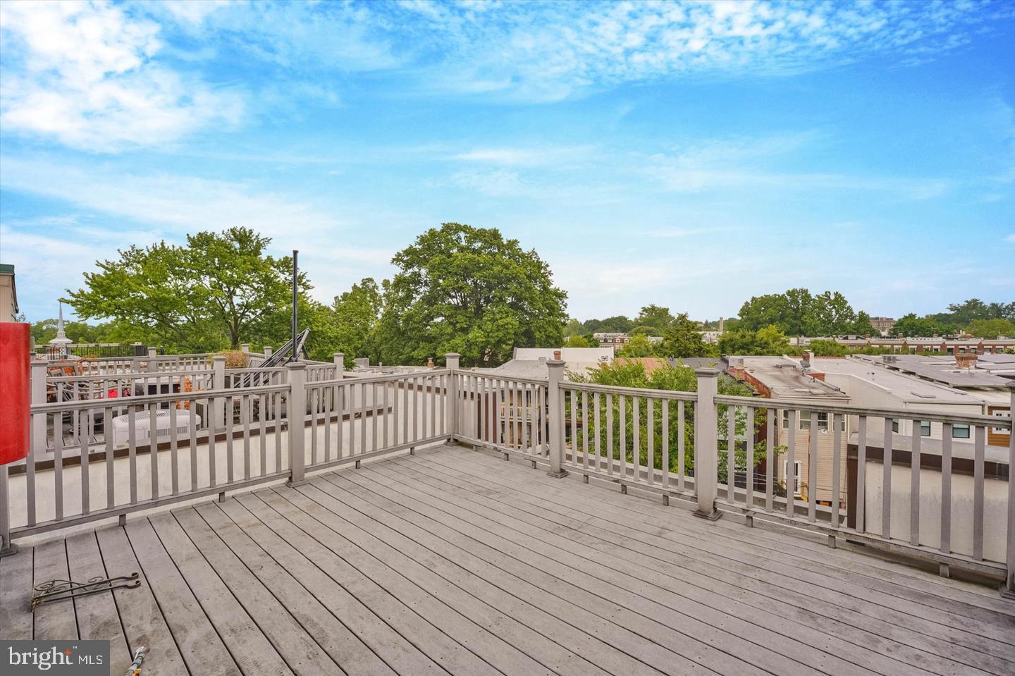1333 Constitution Ave Ne #b Property Photo 23