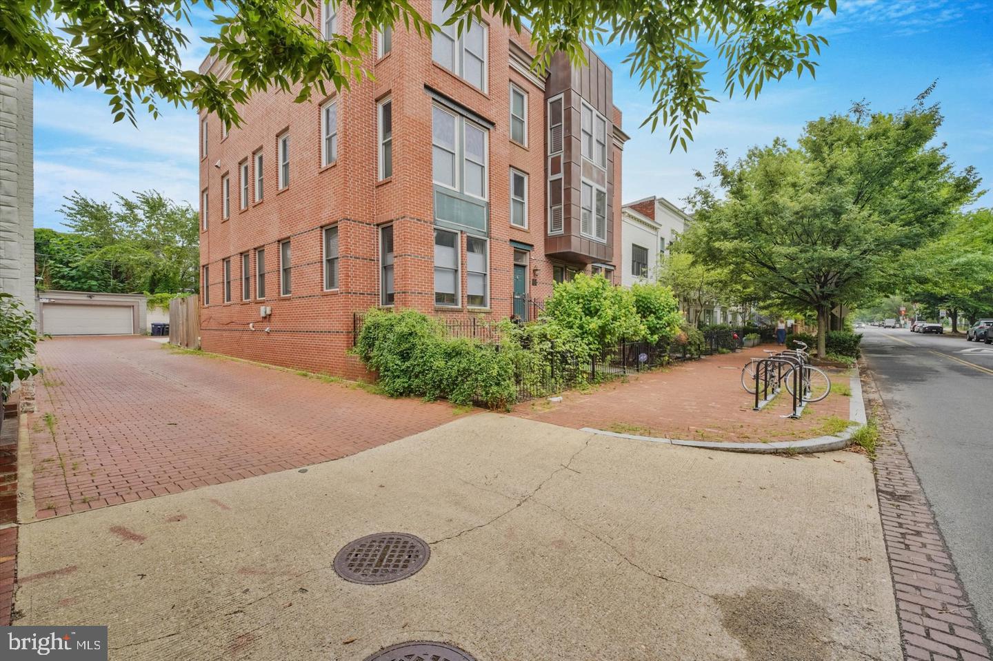 1333 Constitution Ave Ne #b Property Photo 25