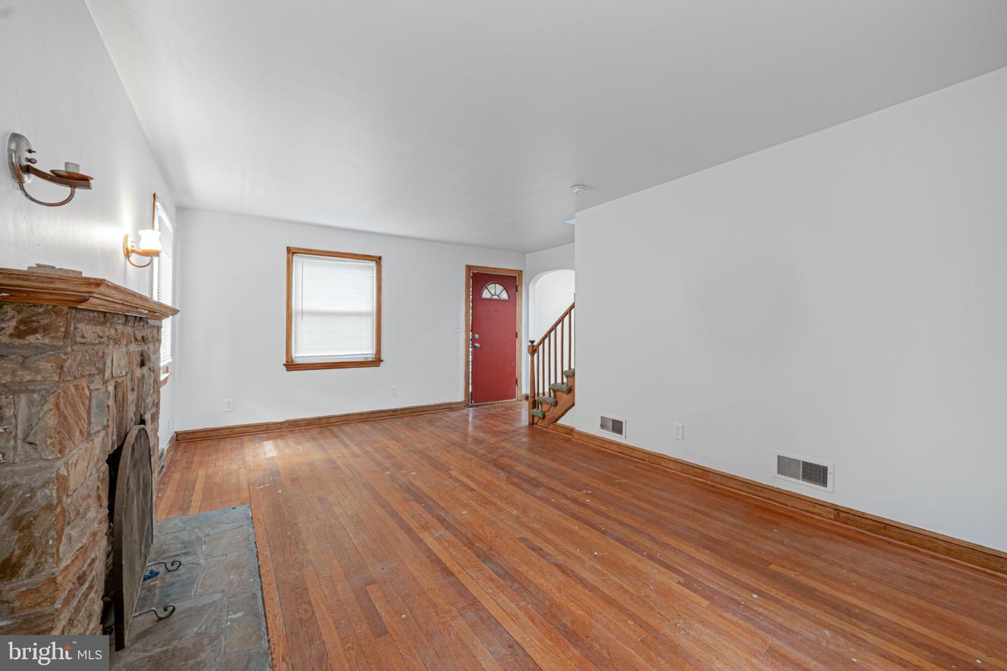1124 45th Pl Se Property Photo 5