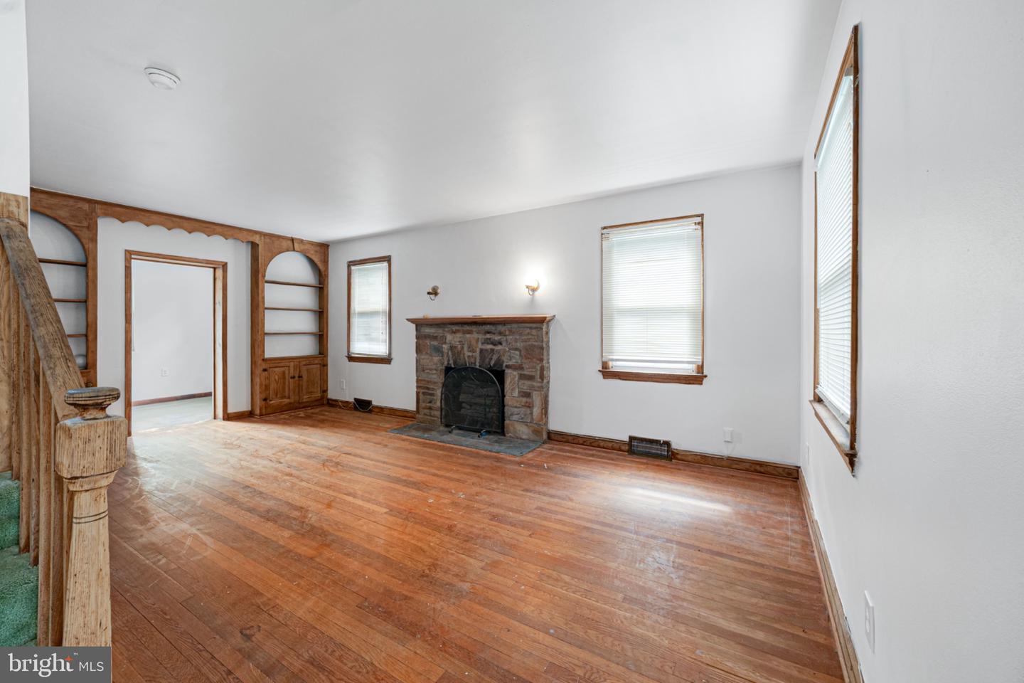1124 45th Pl Se Property Photo 6
