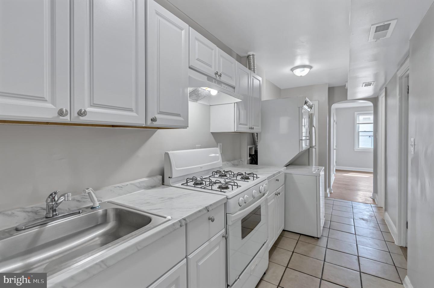 2012 Rosedale St Ne #3 Property Photo 9