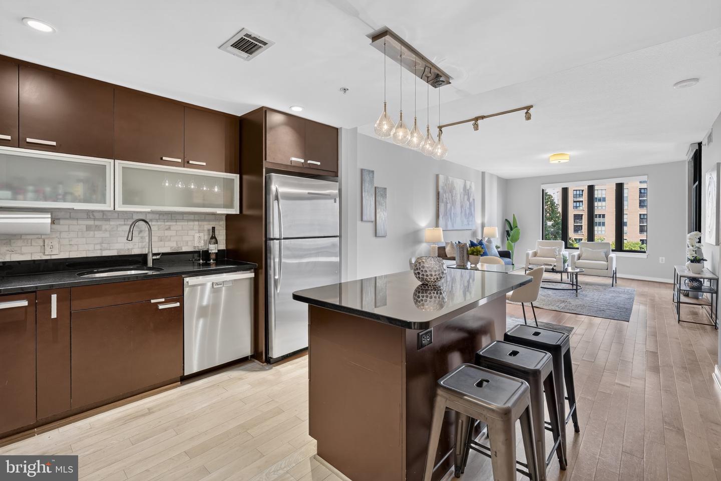 1010 Massachusetts Ave Nw #602 Property Photo 11