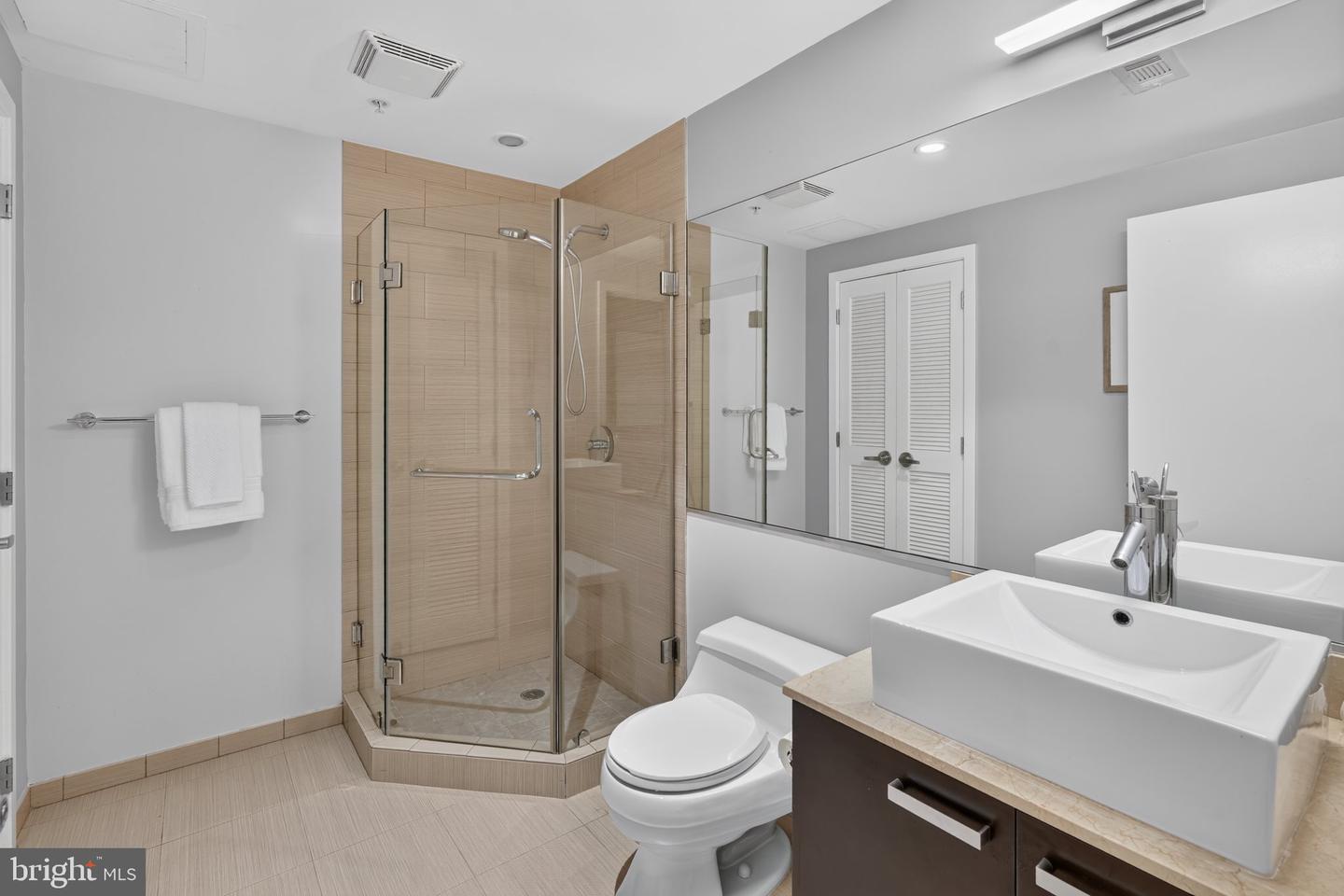 1010 Massachusetts Ave Nw #602 Property Photo 19