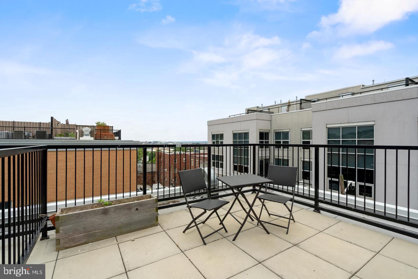 2422 17th St Nw #206 Property Photo 9