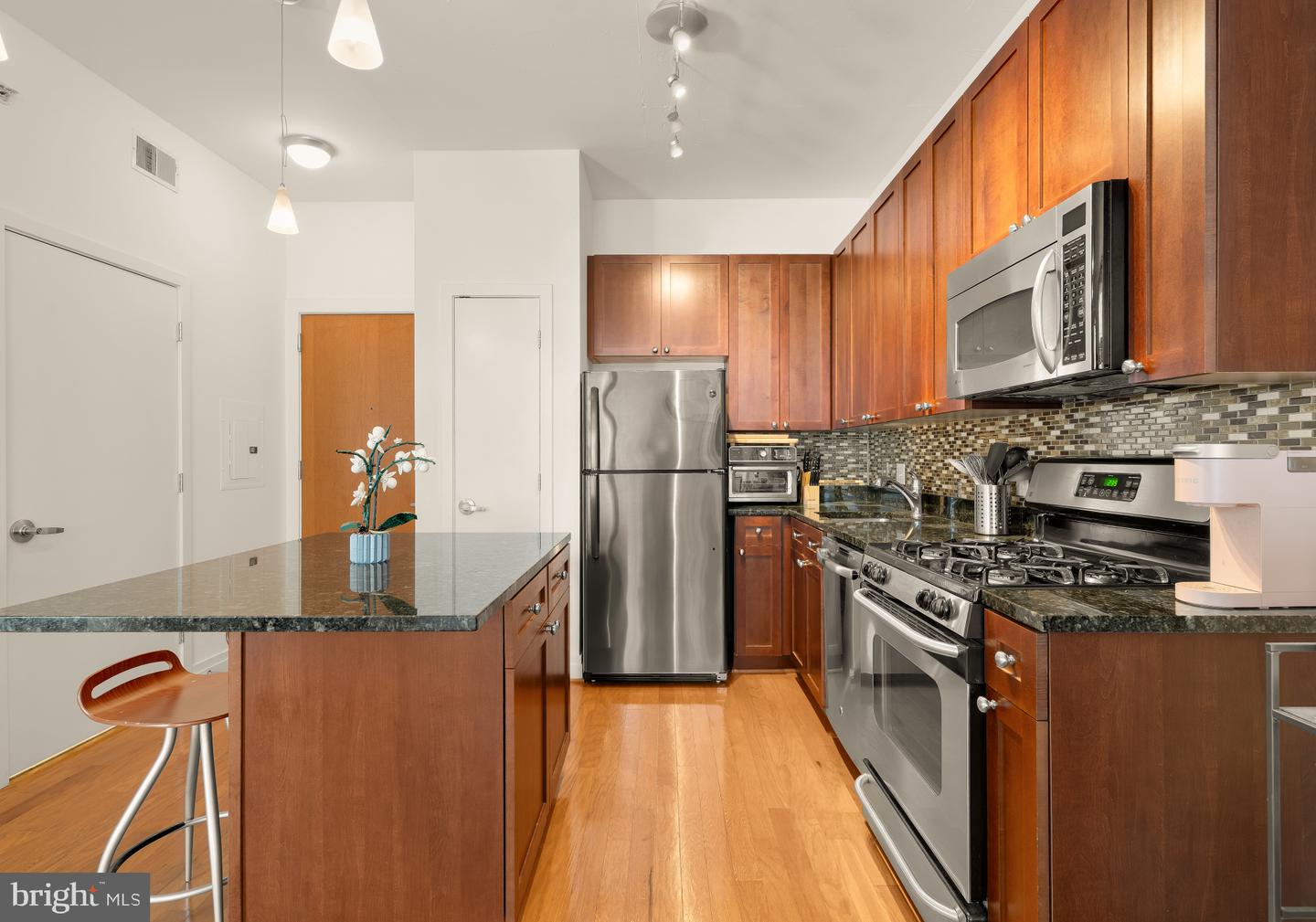 2120 Vermont Ave Nw #312 Property Photo 6