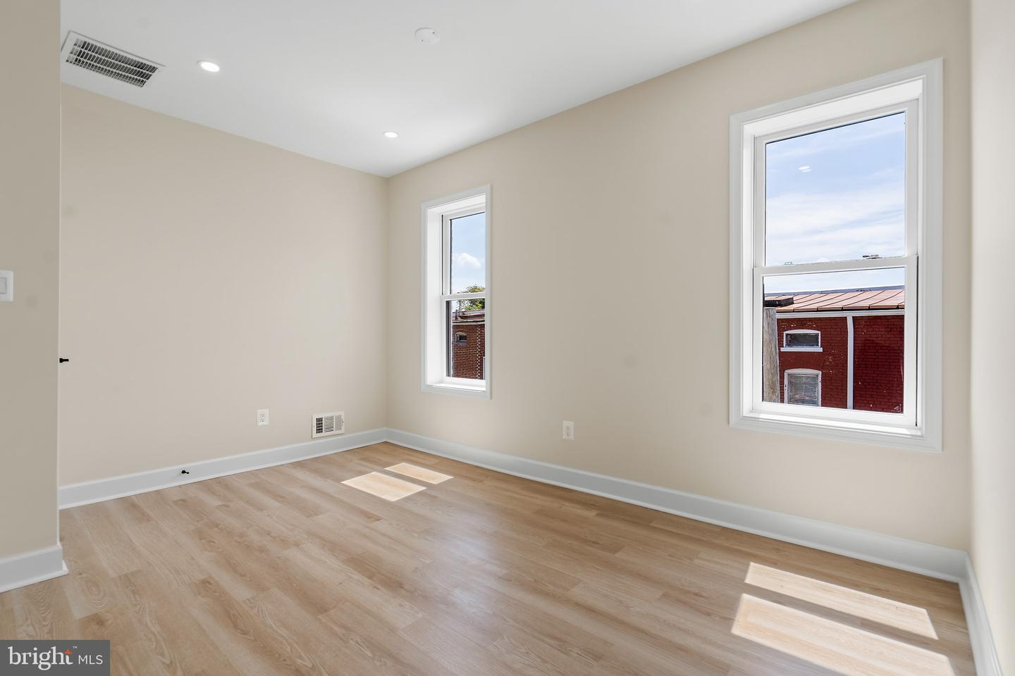 518 Columbia Rd Nw Property Photo 9