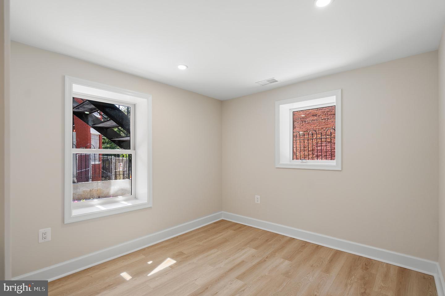 518 Columbia Rd Nw Property Photo 16