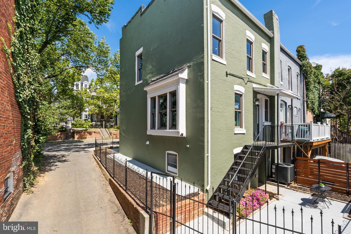 518 Columbia Rd Nw Property Photo 21