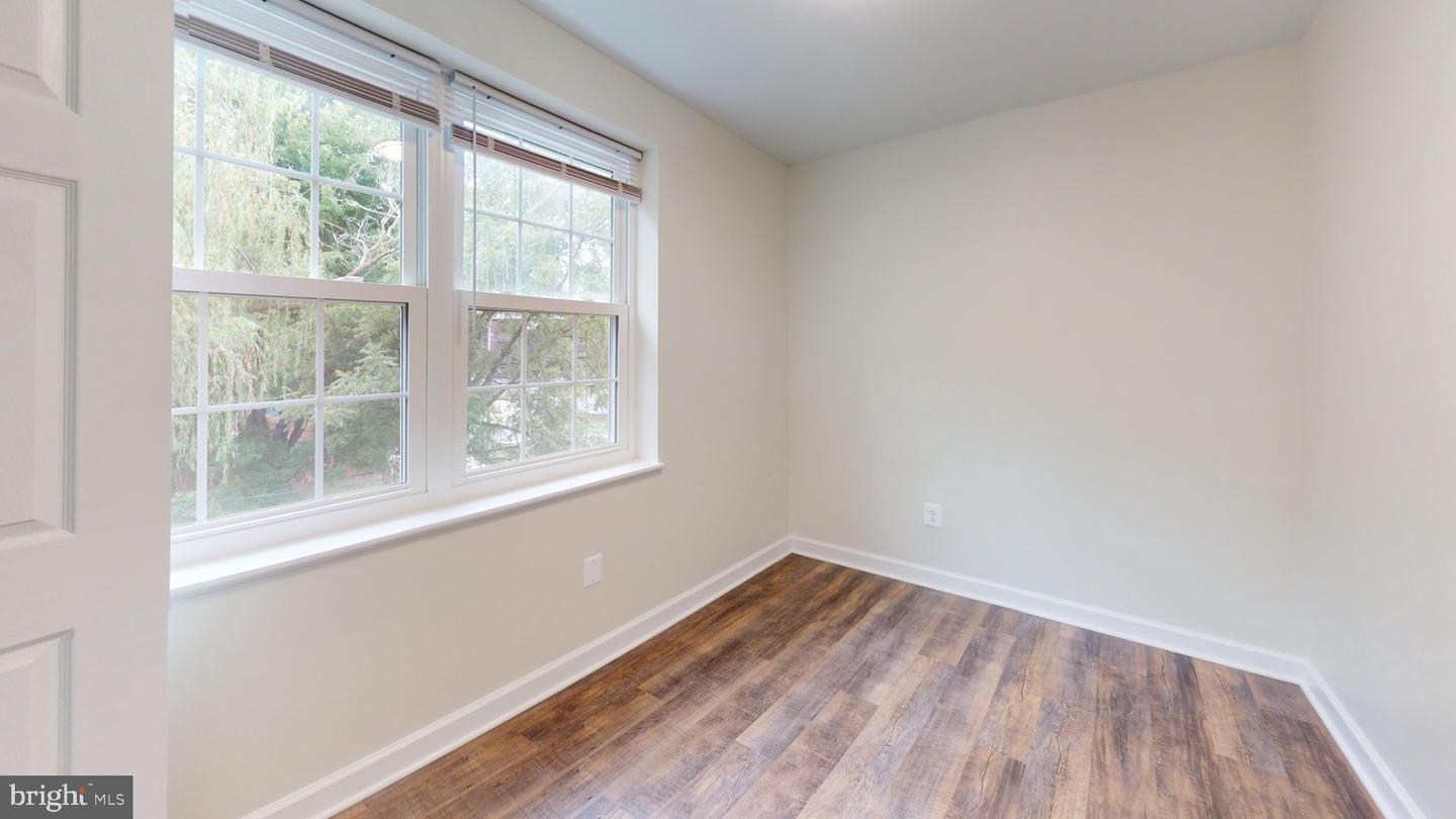 DCDC2282520 Property Photo 8